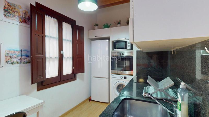 Foto bcab51d4-1f23-4833-a37c-c8a9163cbc9a. Edificio in Barceloneta Barcelona