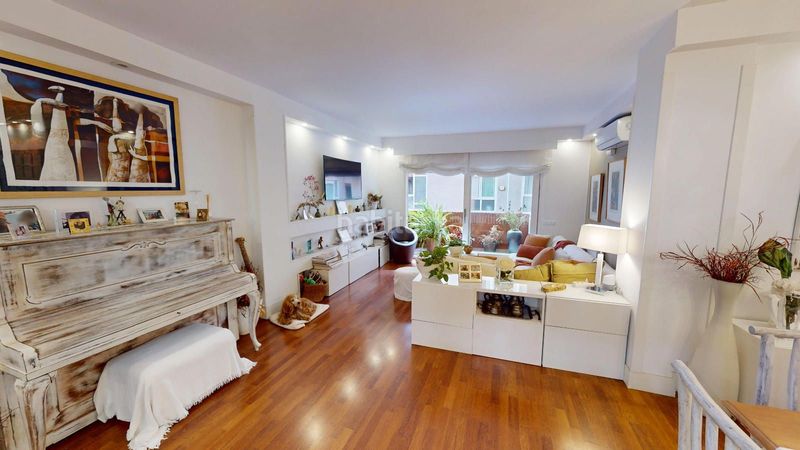 Foto 90373ad2-b138-4463-9593-37f1f27ab3b7. Pis amb calefacció a Putget - Farró Barcelona