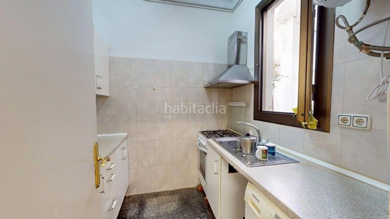 Foto 56881b14-b9f4-4d3e-9611-febb615a0815. Pis a Raval Barcelona
