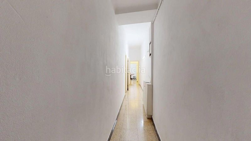Foto ac21276d-849d-4812-9a00-7f7e1b742802. Pis a Raval Barcelona