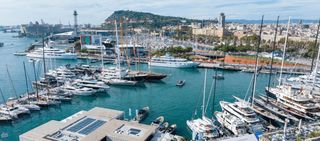 Àtic  Sant elm. Ático de diseño con balcónterraza con vistas al port vell en la