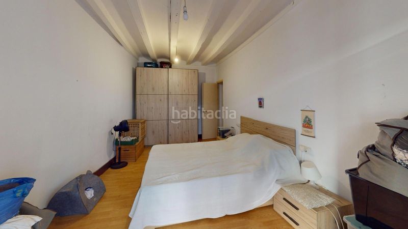 Foto 84e70ff1-44d3-46e9-9f0f-7b6aa58c4162. Pis a Raval Barcelona