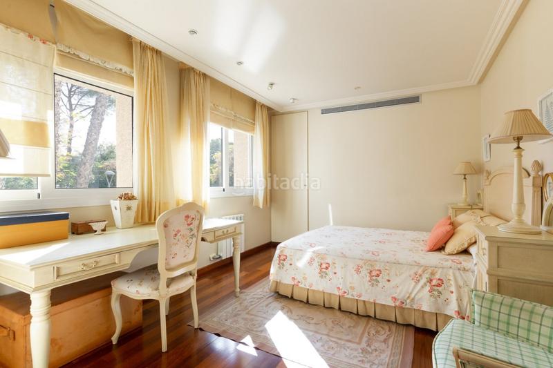 Foto a08e2299-e937-4100-83e8-c8c0b211e41a. Casa amb aparcament piscina a Eixample Sant Cugat del Vallès