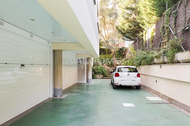 Foto a5c56998-449b-4cfb-83db-206ee46774bb. Casa amb aparcament piscina a Eixample Sant Cugat del Vallès