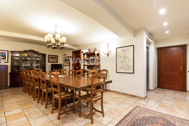 Foto ba71aa49-f312-450f-a1c6-d5acef72d042. Casa amb aparcament piscina a Eixample Sant Cugat del Vallès
