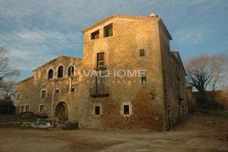 Masia a Cornellà del Terri. Espectacular masía a 15 minutos de la ciudad de girona