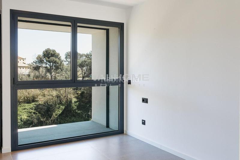 Foto 4d9f852a-d4da-4fb7-844c-79eceea2dd2f. Casa con riscaldamento parcheggio piscina in Bellaterra