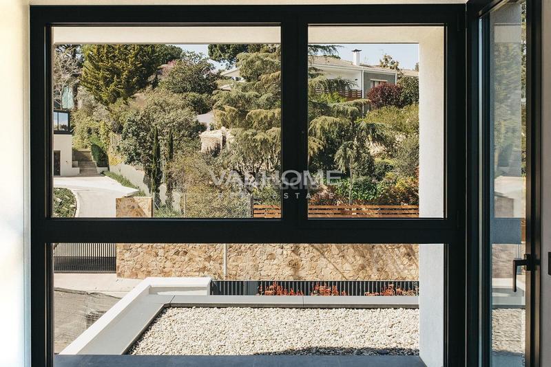 Foto b3b7687d-2bc4-4462-894b-981f2536d818. Casa con riscaldamento parcheggio piscina in Bellaterra