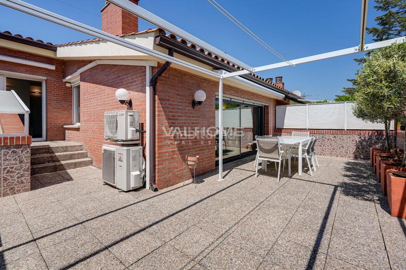 Foto 25005975-6b8c-4702-9b5f-5786dc5086e2. Ático excepcional ático dúplex con gran terraza en Arxiu estación en Sant Cugat del Vallès