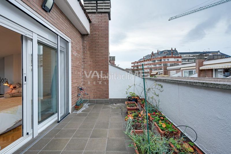 Foto 0f36712e-590d-4331-ba68-e161555fa7c0. Casa adossada amb calefacció aparcament piscina a Sant Cugat del Vallès
