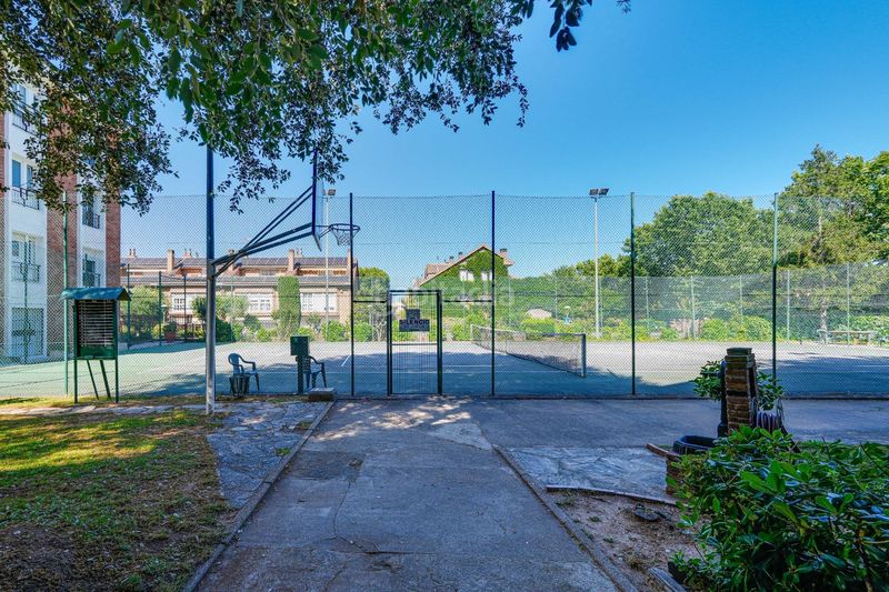 Foto fa70c558-3cb8-4e08-b6a1-178b38d5f012. Pis amb calefacció aparcament piscina a Eixample Sant Cugat del Vallès