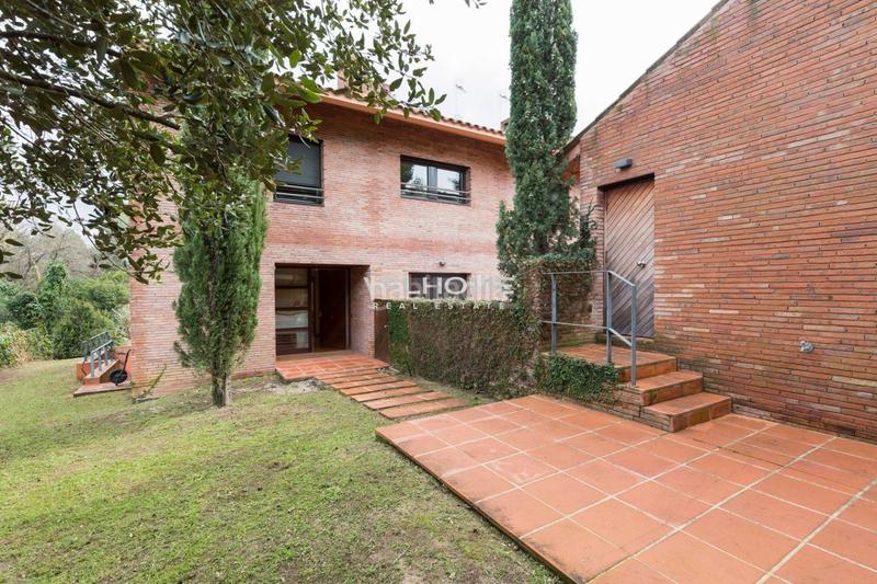 Foto 7ff5e5c1-0ccd-4372-8b32-91e76d817e09. Xalet amb calefacció aparcament piscina a Eixample Sant Cugat del Vallès