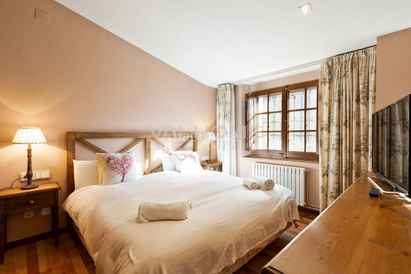 Foto 0479d845-5cd9-4179-878d-268fdcf0c868. Alquiler casa villa modernista habilitada como hotelboutique en alquiler a 30 minutos de barcelona en Castellar del Vallès