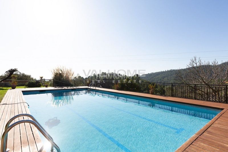 Foto 28b0100e-f9fe-4ffb-ac82-5a6b1a71b083. Alquiler casa villa modernista habilitada como hotelboutique en alquiler a 30 minutos de barcelona en Castellar del Vallès