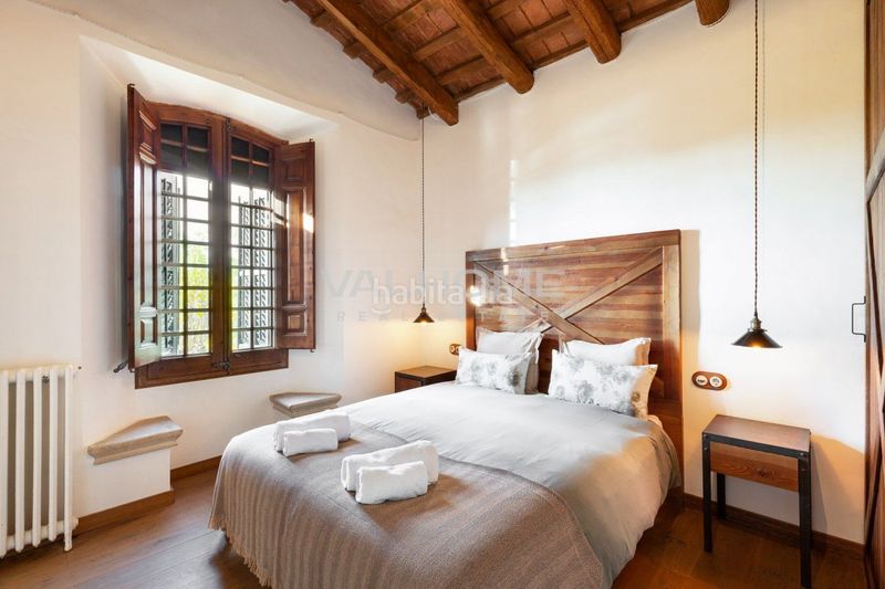 Foto 5d39f59d-8b31-4a1d-8e5d-c01d763c5578. Alquiler casa villa modernista habilitada como hotelboutique en alquiler a 30 minutos de barcelona en Castellar del Vallès