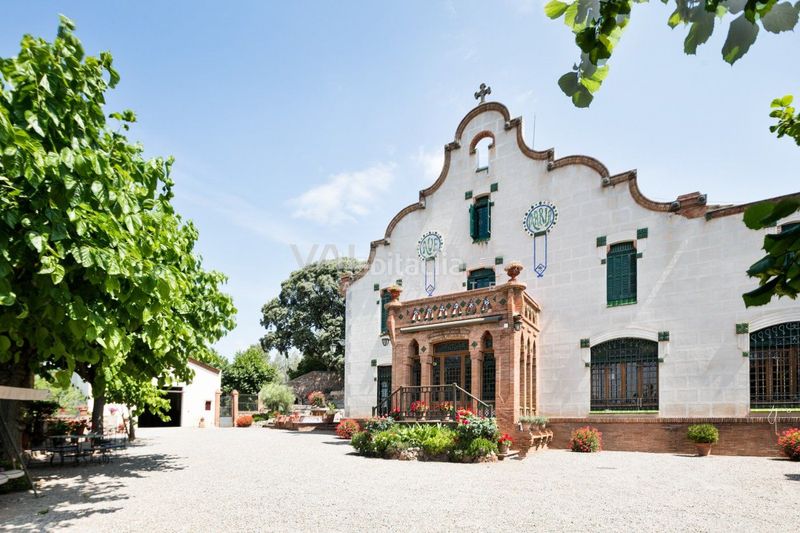 Foto f4b5f01e-6a94-4a48-bdc8-92573d70a9dc. Alquiler casa villa modernista habilitada como hotelboutique en alquiler a 30 minutos de barcelona en Castellar del Vallès