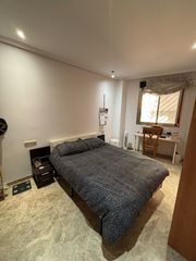 Appartement  Calle linares. Se vende piso muy amplio cerca de la marina española