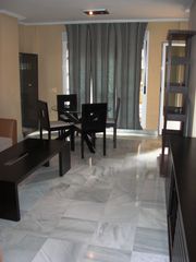 Appartement  Calle isidoro martínez 4. Se vende piso grande de dos dormitorios en maestranza