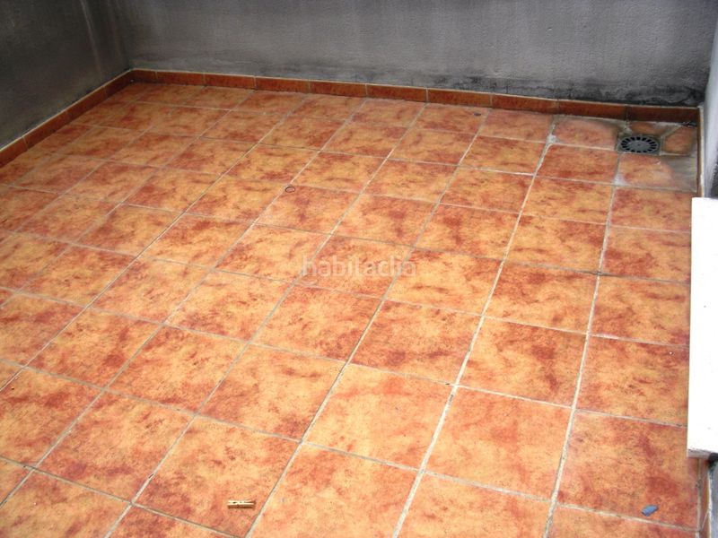 Foto c545efdb-e0e2-40f2-a803-0a4813cff496. Pis a calle isidoro martínez 4 a Centro Ceuta