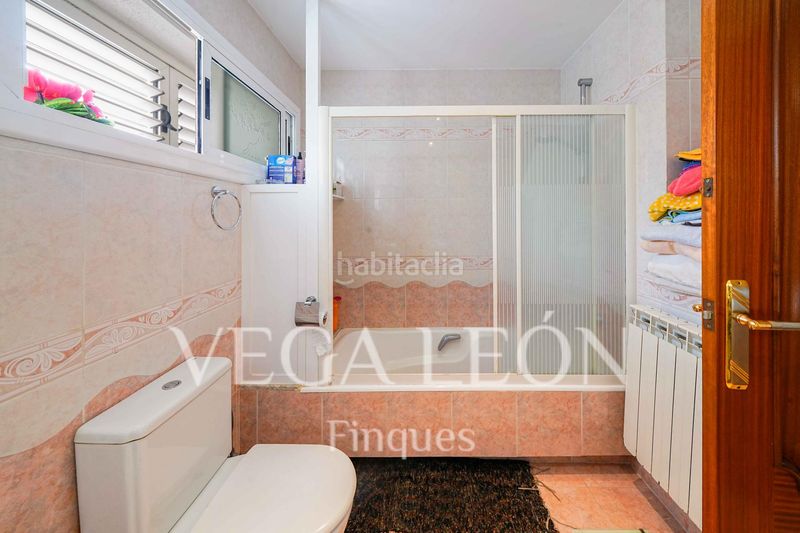 Foto 9b9da4fa-96e9-4887-81ec-d7893c9fb34d. Xalet amb calefacció aparcament a Urbanitzacions Mataró