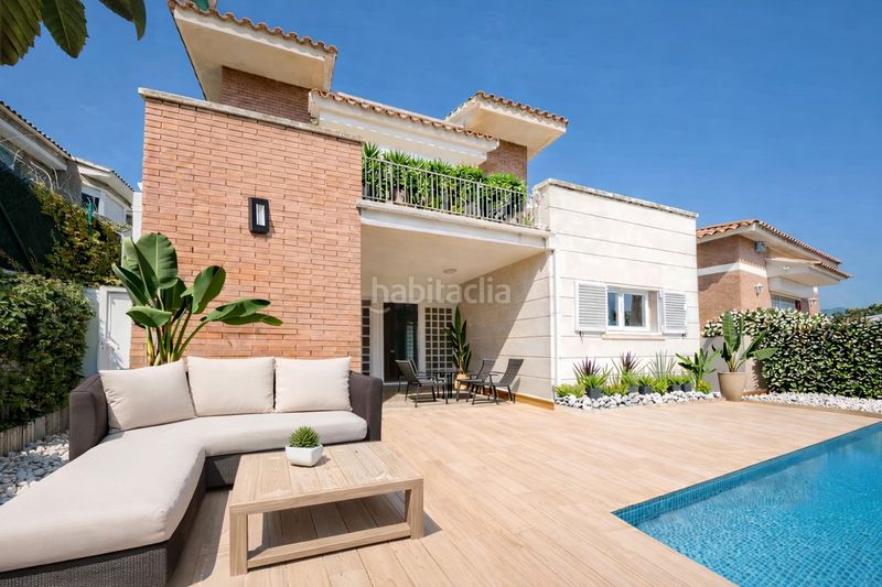 Foto 2c832f7a-ba79-4eab-95ba-e1b8b94d9654. Casa amb calefacció aparcament a Alella