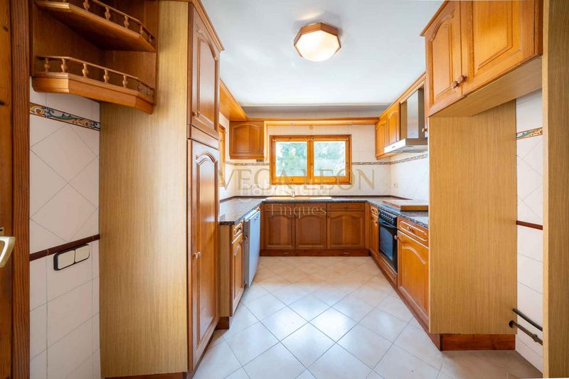 Foto 9ef16e88-24aa-40f5-bc8e-ebbf0396e581. Casa amb calefacció aparcament a Alella