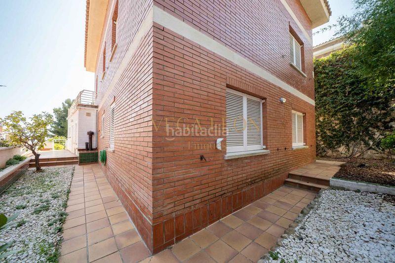 Foto a533bc41-b89d-4d93-9a77-5270d1d8864c. Casa amb calefacció aparcament a Alella