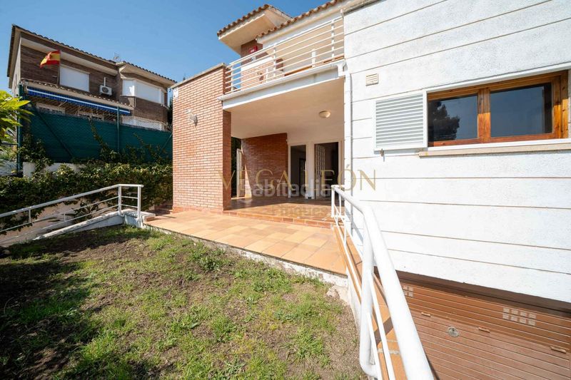 Foto c46b2e03-e33c-4034-868a-fd1c28025c6e. Casa amb calefacció aparcament a Alella