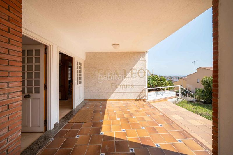 Foto d16bcfbe-eef7-4405-8390-103f6fad1fb9. Casa amb calefacció aparcament a Alella