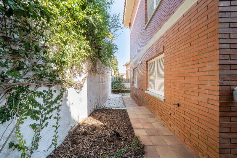 Foto df5c11b0-2016-4a6f-9bf2-01786b32e699. Casa amb calefacció aparcament a Alella