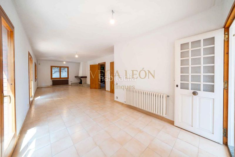 Foto ec4ae903-e8ea-4aff-ac08-8f6cf08e1aab. Casa amb calefacció aparcament a Alella