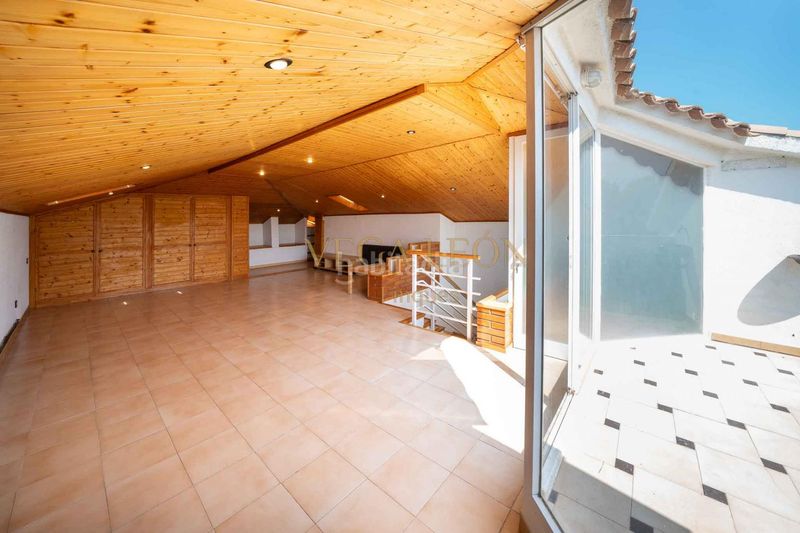 Foto fc2001a4-e15b-46d4-a14d-b69aa18d274d. Casa amb calefacció aparcament a Alella