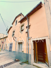 Casa adossada a Caldes de Malavella. Plaça sant grau