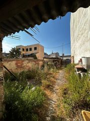 Reihenhaus in Cassà de la Selva. Para reformar a tu gusto! céntrica