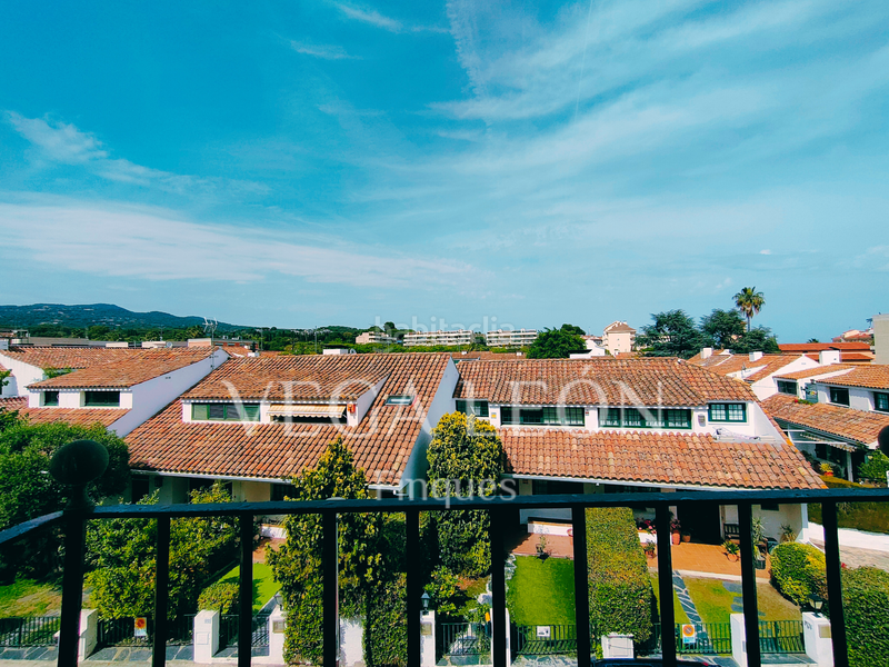 Foto 414ad9b7-5689-4dd3-a980-e2e7c3af6d9b. Dúplex amb calefacció aparcament a Can Sans Sant Andreu de Llavaneres