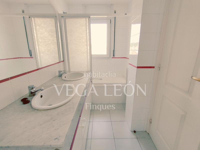 Foto ecc41aad-ae4b-4c0a-9ec5-c85f0be3fe64. Dúplex amb calefacció aparcament a Can Sans Sant Andreu de Llavaneres