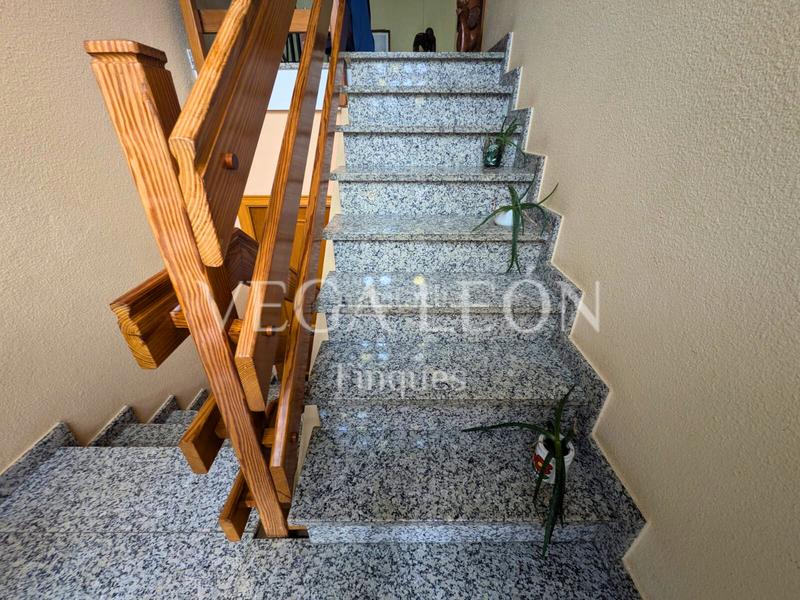 Foto 32dd10c9-7e27-4f34-908b-f46b610c1b06. Dachwohnung mit heizung in Cerdanyola Nord Mataró