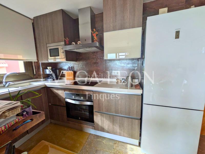 Foto 680319a3-41bf-4cfc-86c4-65fc34864ca9. Dachwohnung mit heizung in Cerdanyola Nord Mataró