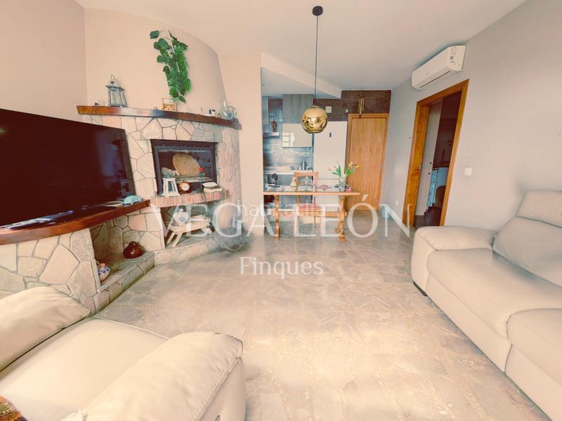 Foto 79f56054-6640-4694-b1d8-8d4a7ee18197. Dachwohnung mit heizung in Cerdanyola Nord Mataró