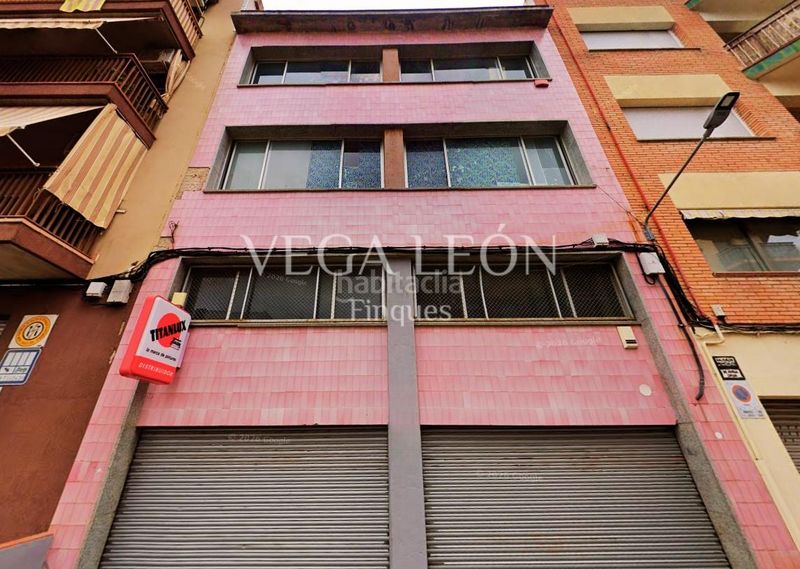 Foto 48c59c00-8ead-4ad6-9998-551fa9870dc3. Edificio in Cirera Mataró
