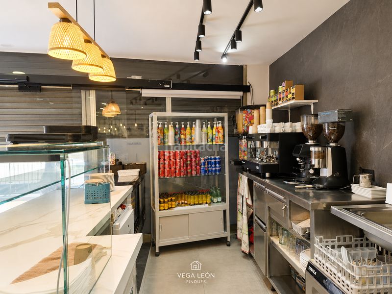 Foto a5702025-2b1a-4ba8-9704-63157de43446. Alquiler local comercial traspaso de barrestaurante equipado y listo para continuar la actividad en Arenys de Mar