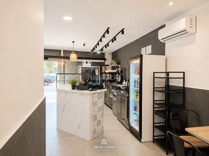 Foto a9d0a1ed-a5bb-4408-842c-eb5613648c6e. Alquiler local comercial traspaso de barrestaurante equipado y listo para continuar la actividad en Arenys de Mar