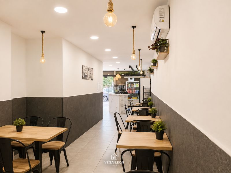 Foto bf89bb7a-1892-4183-81fe-7cb2e80fe75a. Alquiler local comercial traspaso de barrestaurante equipado y listo para continuar la actividad en Arenys de Mar