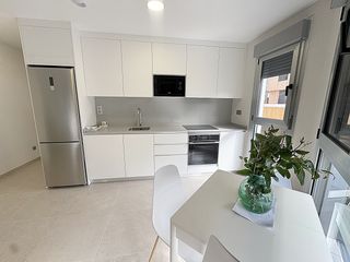 Etagenwohnung in Calle Veintinueve de Abril 44