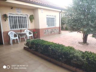 Casa aparellada a Novés. Chalet en el campo de golf de noves (toledo)