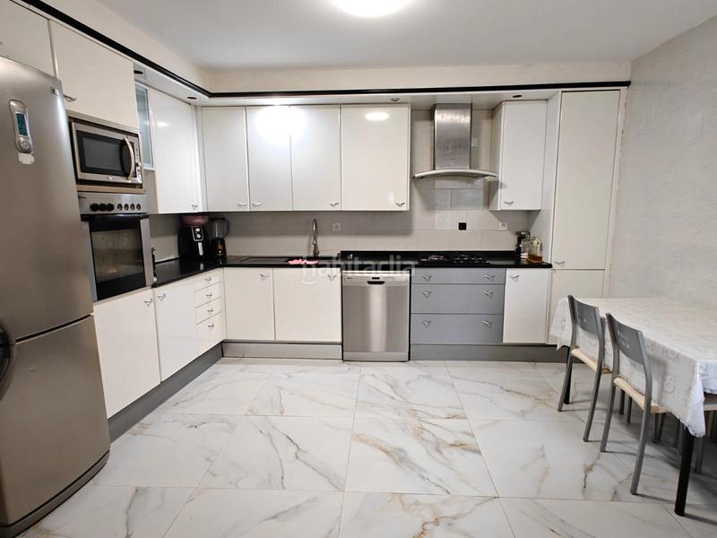 Foto 360e801e-0ddf-4e8d-9c56-8cfd2cb925d9. Reihenhaus mit parking in Fuensalida