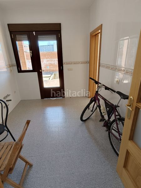 Foto 08b64cae-a6d7-40d6-b77d-7c102c66bcae. Casa adossada a Erustes