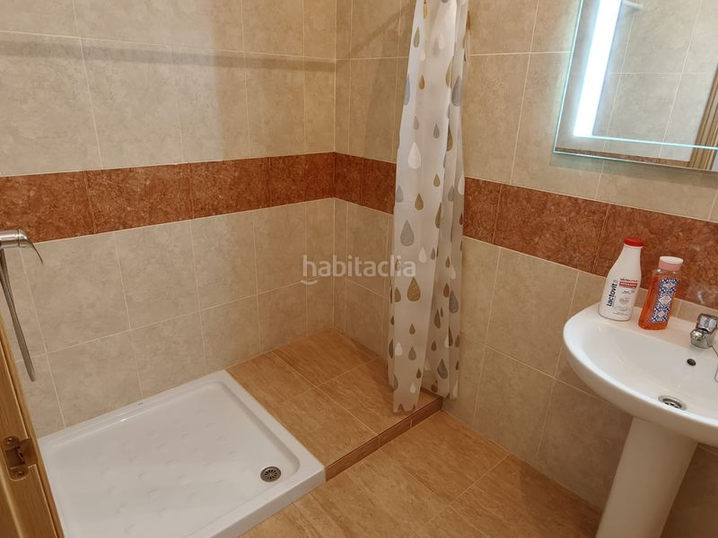 Foto 16612f91-35db-408f-9c59-52ceaec63494. Casa adossada a Erustes