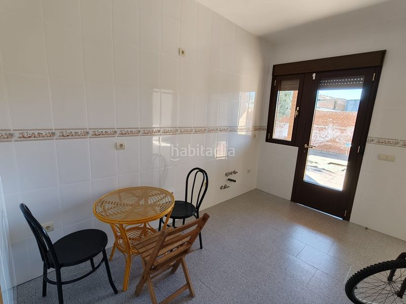 Foto 245fe658-8f88-4570-aacf-b033c9aae50f. Casa adossada a Erustes