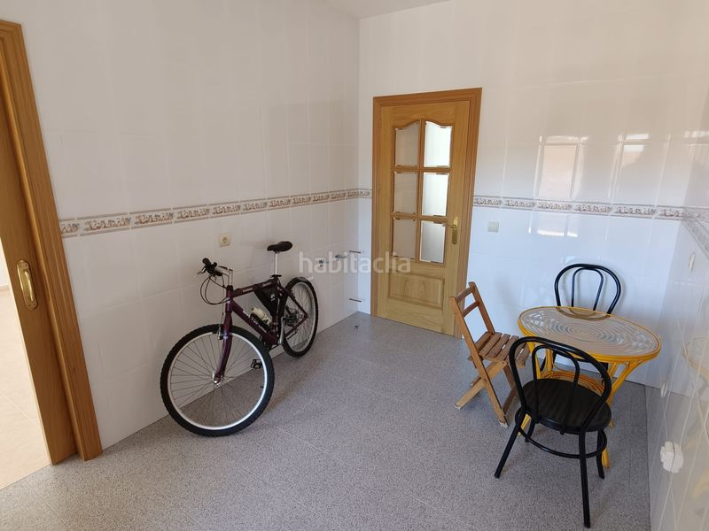 Foto 7beeb3de-07d1-4839-9a44-79b5a3298218. Casa adossada a Erustes